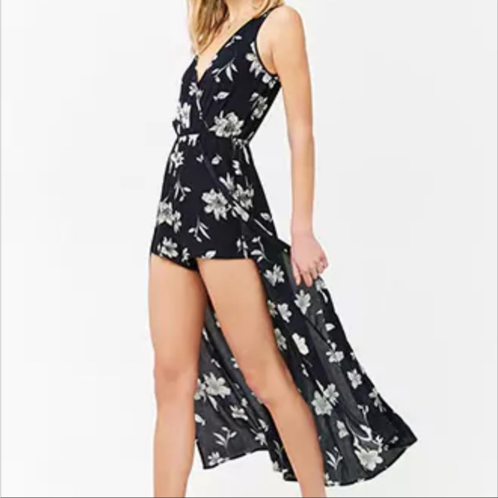Forever 21 High Low Navy Floral Romper Small NWT